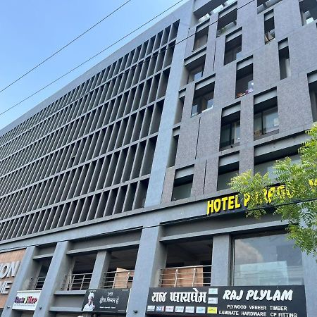 גנדהינאגר Hotel Paramount Villa מראה חיצוני תמונה
